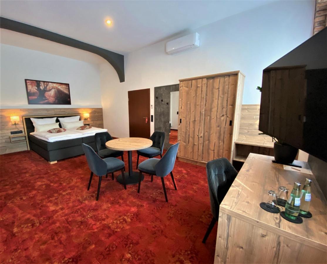 Hotel Friedchen Mit Eigener Fleischerei Artern Екстериор снимка
