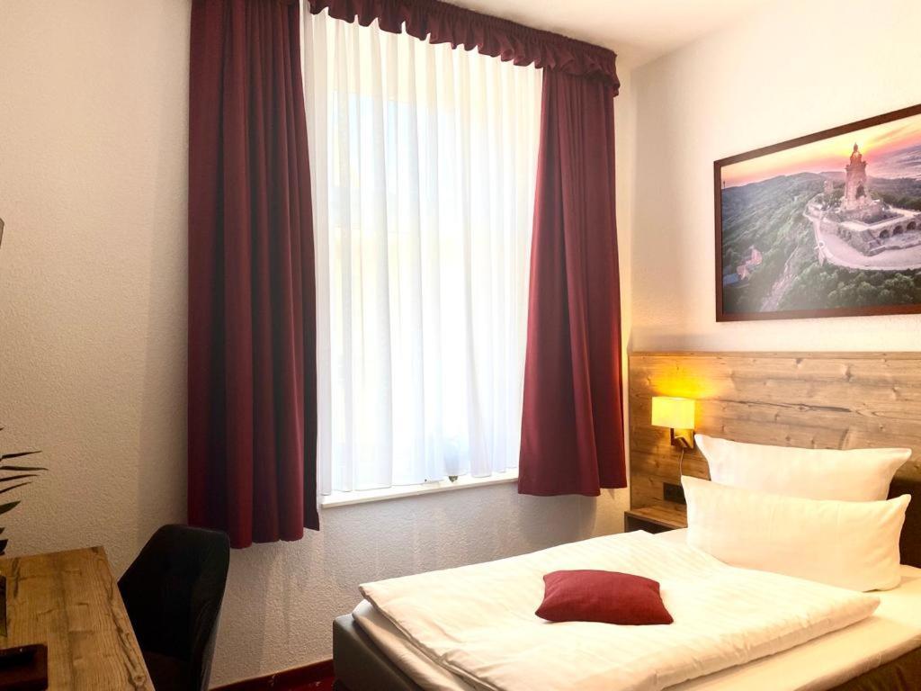 Hotel Friedchen Mit Eigener Fleischerei Artern Екстериор снимка