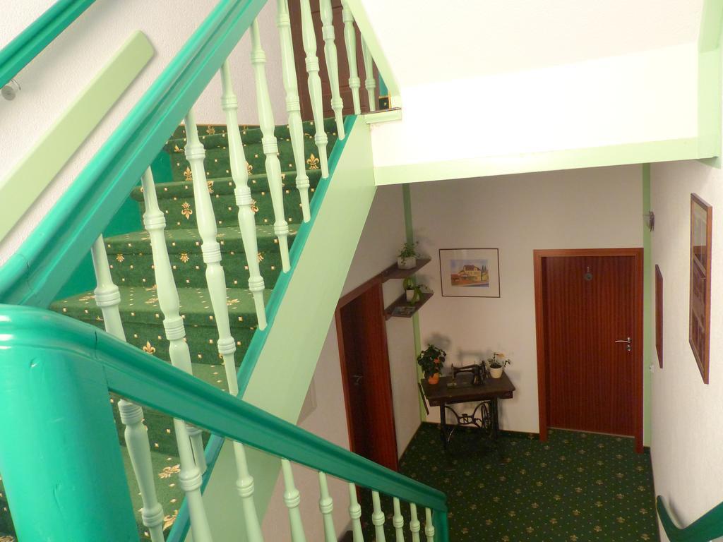 Hotel Friedchen Mit Eigener Fleischerei Artern Екстериор снимка