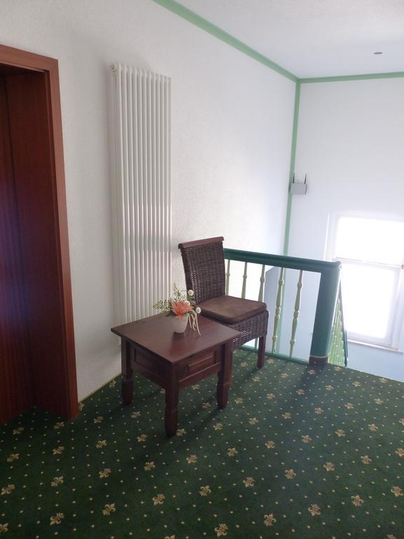 Hotel Friedchen Mit Eigener Fleischerei Artern Екстериор снимка