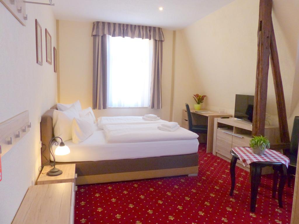 Hotel Friedchen Mit Eigener Fleischerei Artern Екстериор снимка