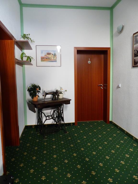 Hotel Friedchen Mit Eigener Fleischerei Artern Екстериор снимка