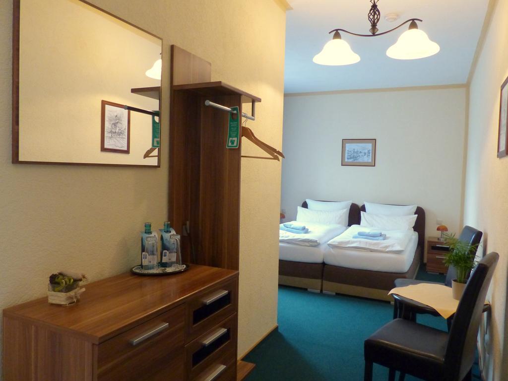 Hotel Friedchen Mit Eigener Fleischerei Artern Екстериор снимка
